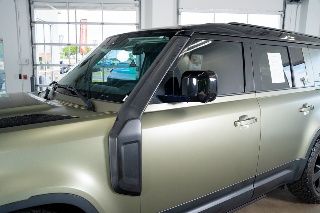 Used 2020 Land Rover Defender 110 SE AWD/4WD image 20
