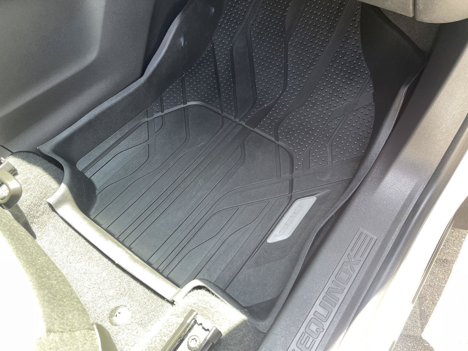 Used 2024 Chevrolet Equinox LT w/ LPO, Floor Liner Package FWD image 33
