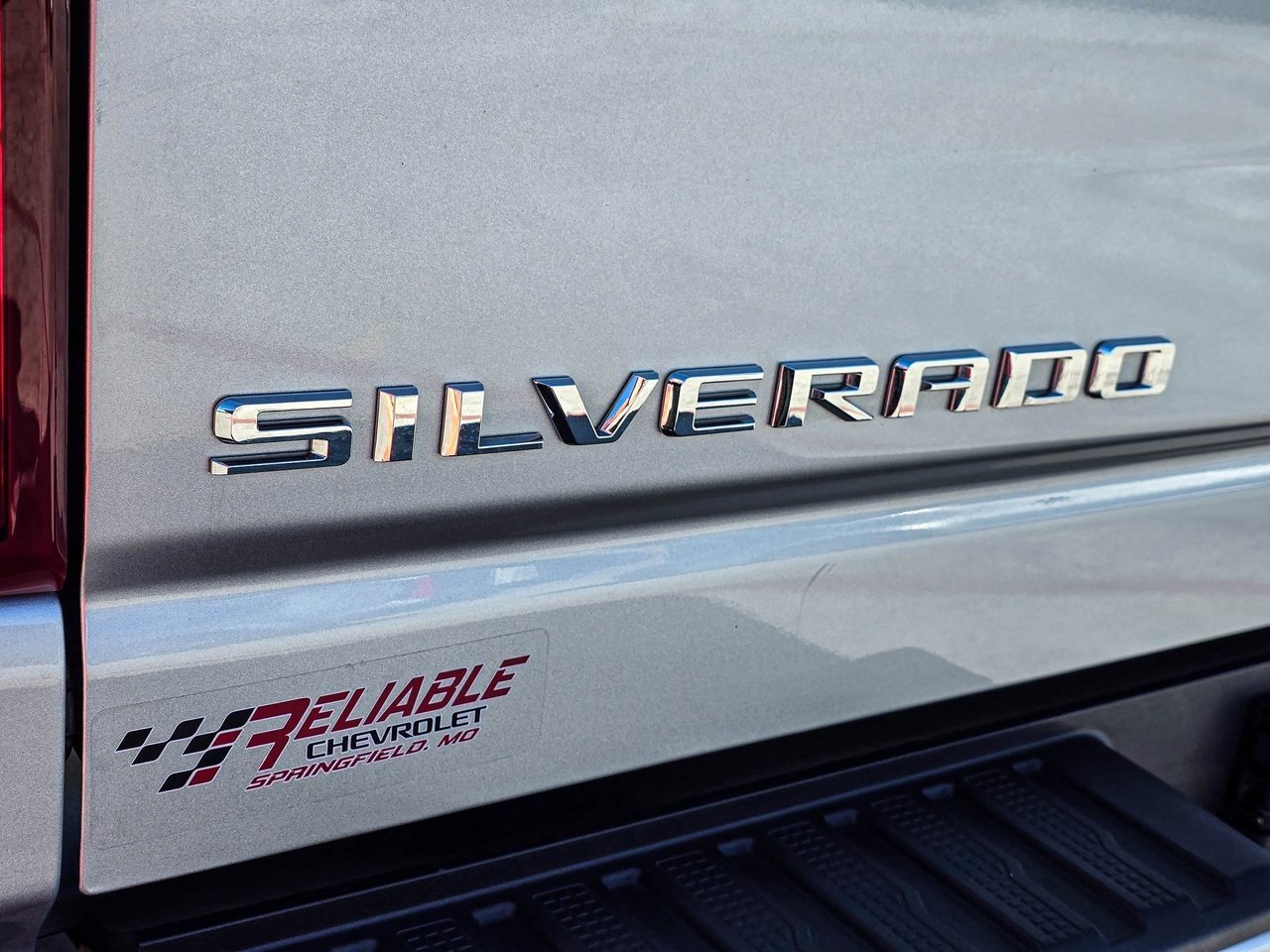 Used 2023 Chevrolet Silverado 3500 High Country w/ Technology Package image 9