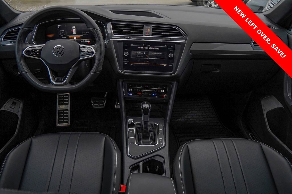 Used 2024 Volkswagen Tiguan SE R-Line image 22