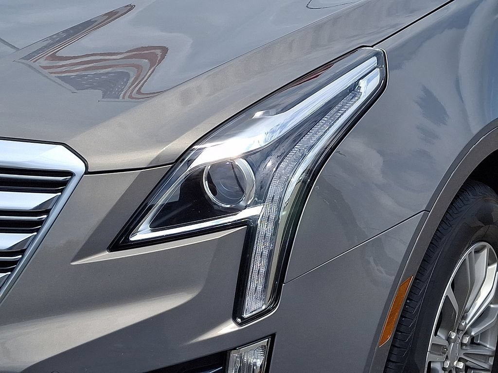 Used 2017 Cadillac XT5 Luxury w/ Driver Awareness Package AWD/4WD image 9