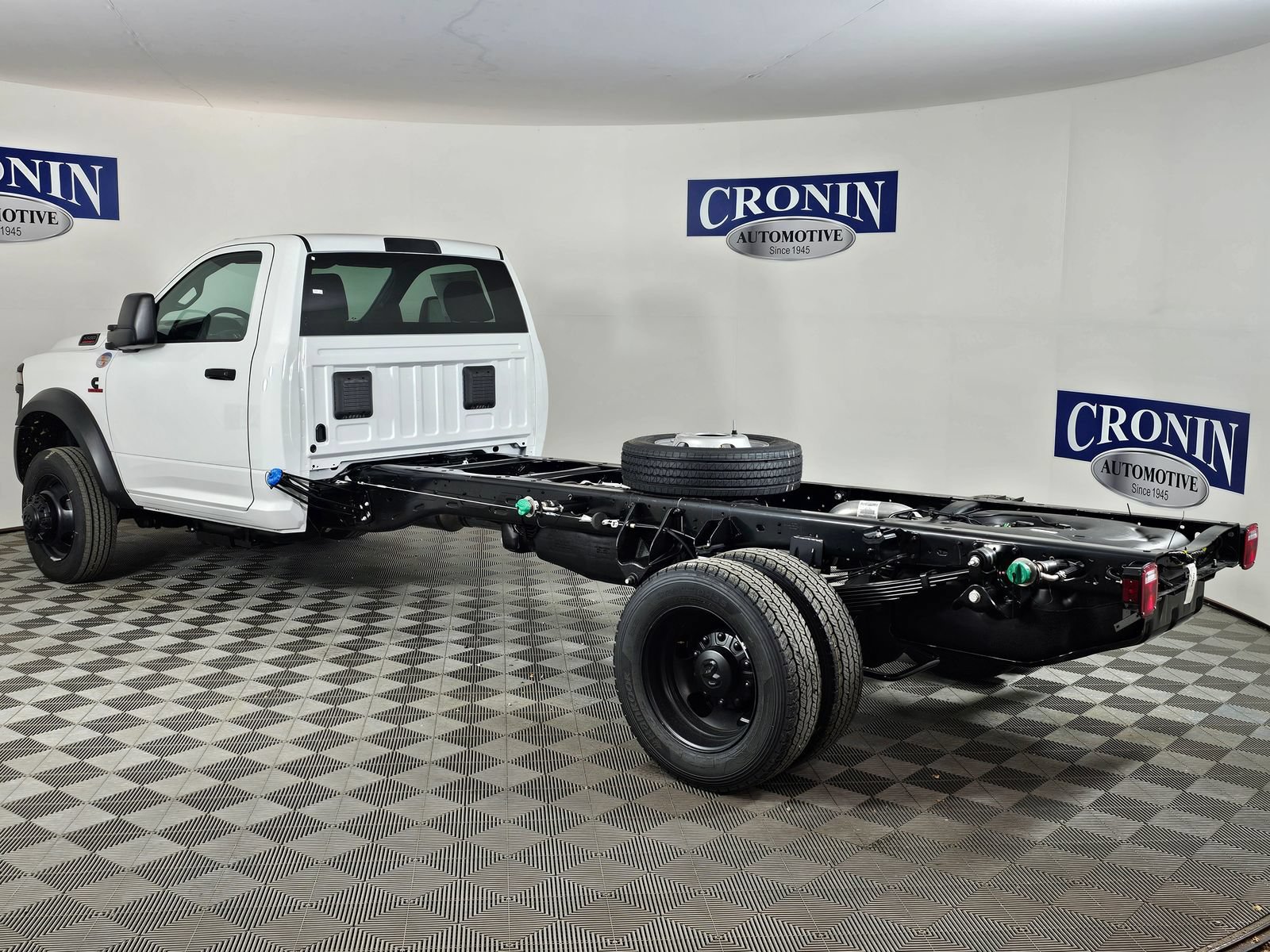New 2026 RAM 5500 Tradesman w/ Max Tow Package AWD/4WD image 3