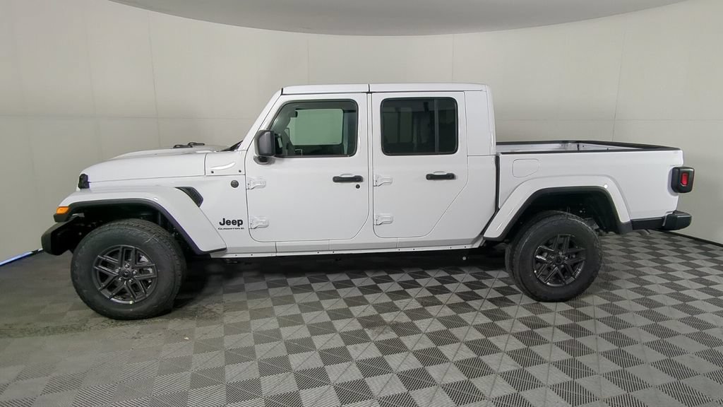 New 2026 Jeep Gladiator Sport AWD/4WD image 8