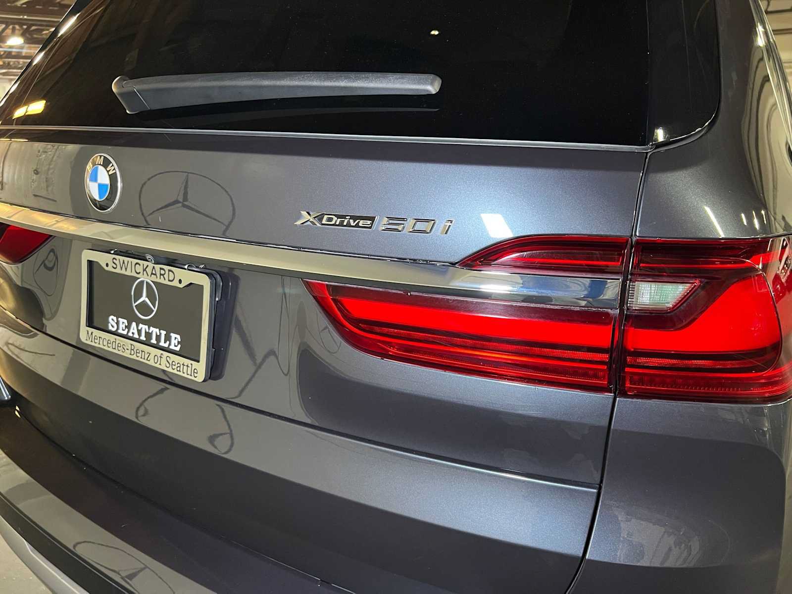 Used 2019 BMW X7 xDrive50i w/ Premium Package AWD/4WD image 16