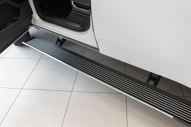 Used 2022 Jeep Grand Wagoneer Series II w/ Flexible Seating Group AWD/4WD image 5