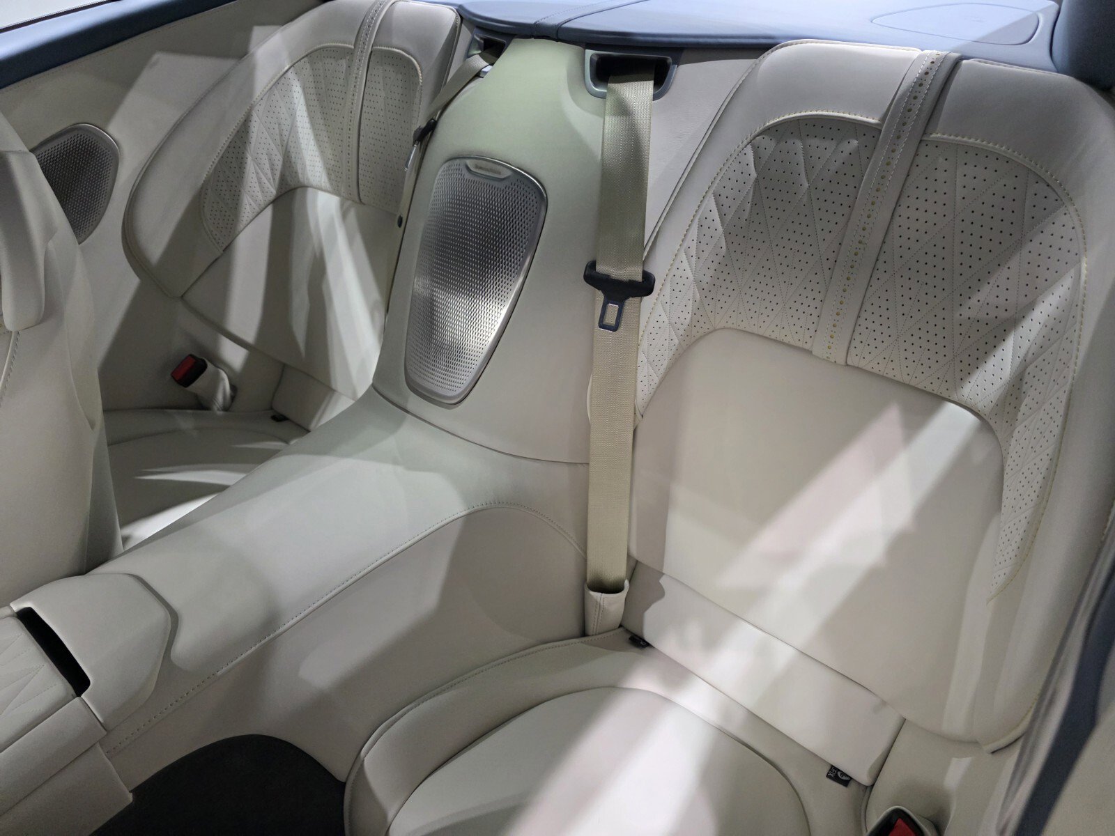 New 2026 Aston Martin DB12 Coupe image 18