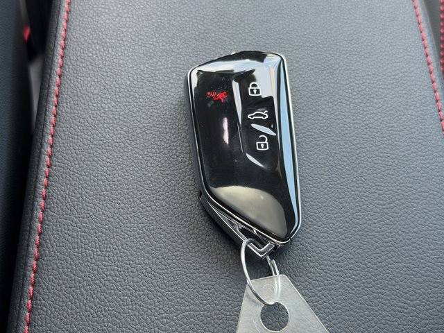 New 2026 Volkswagen GTI SE FWD image 18