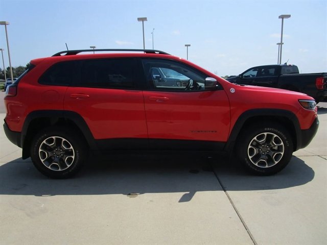 Used 2021 Jeep Cherokee Trailhawk w/ Premium Leather Package image 7
