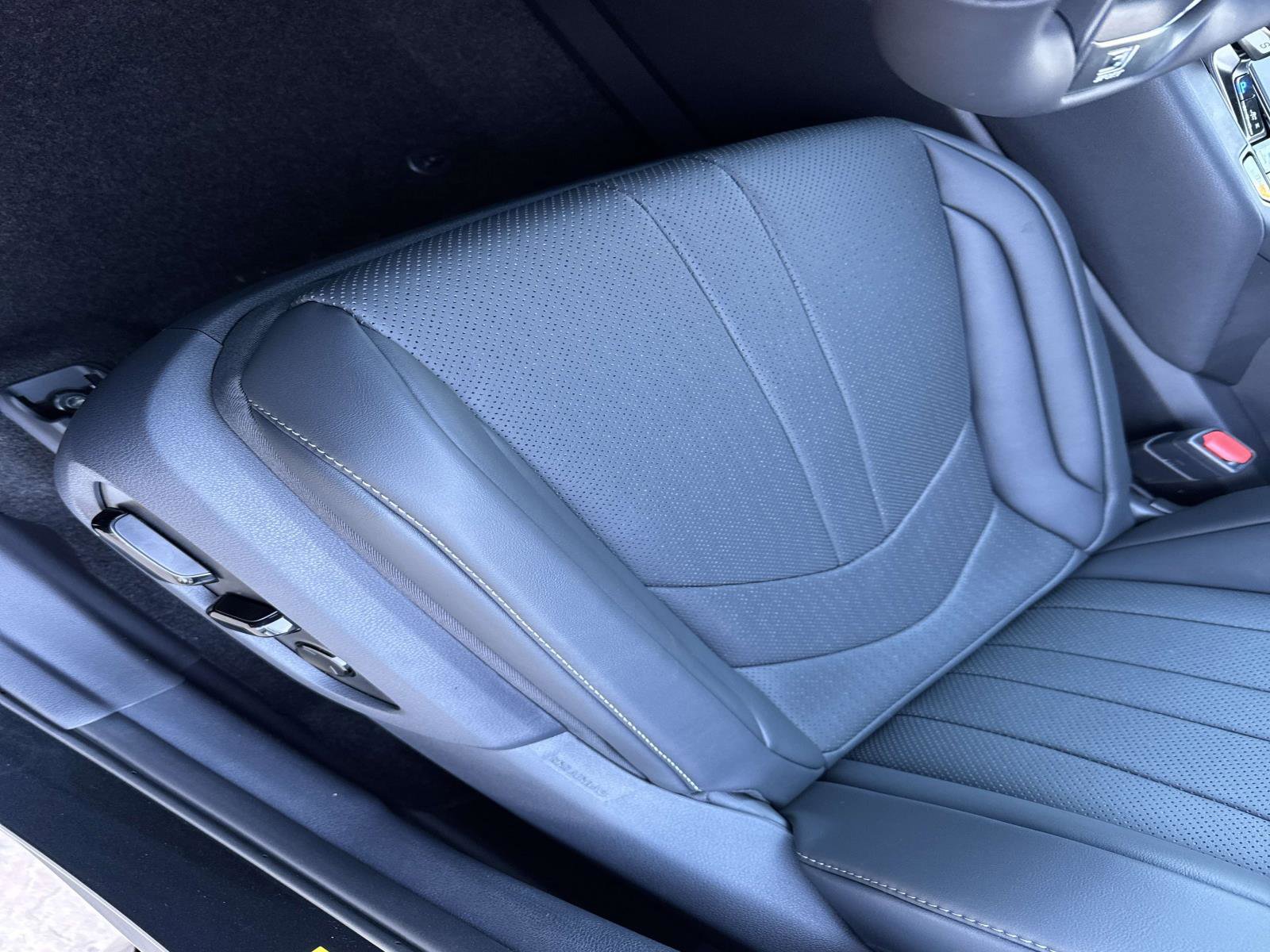 New 2026 Lexus TX 500h AWD image 18