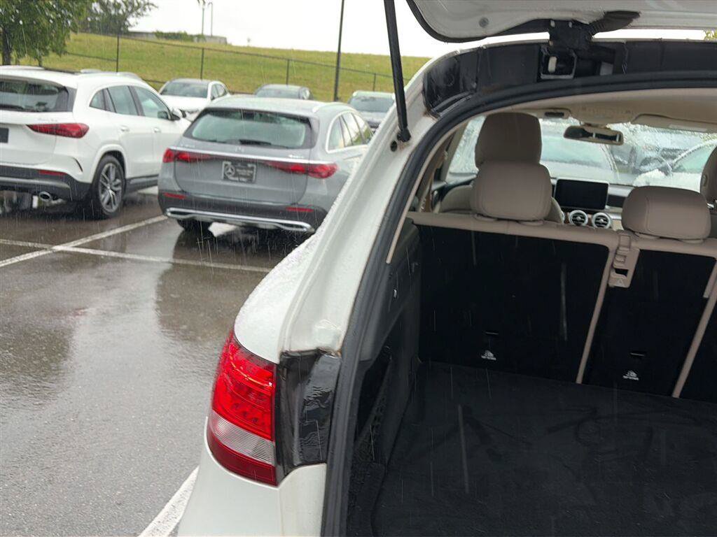 Used 2016 Mercedes-Benz GLC 300 image 5