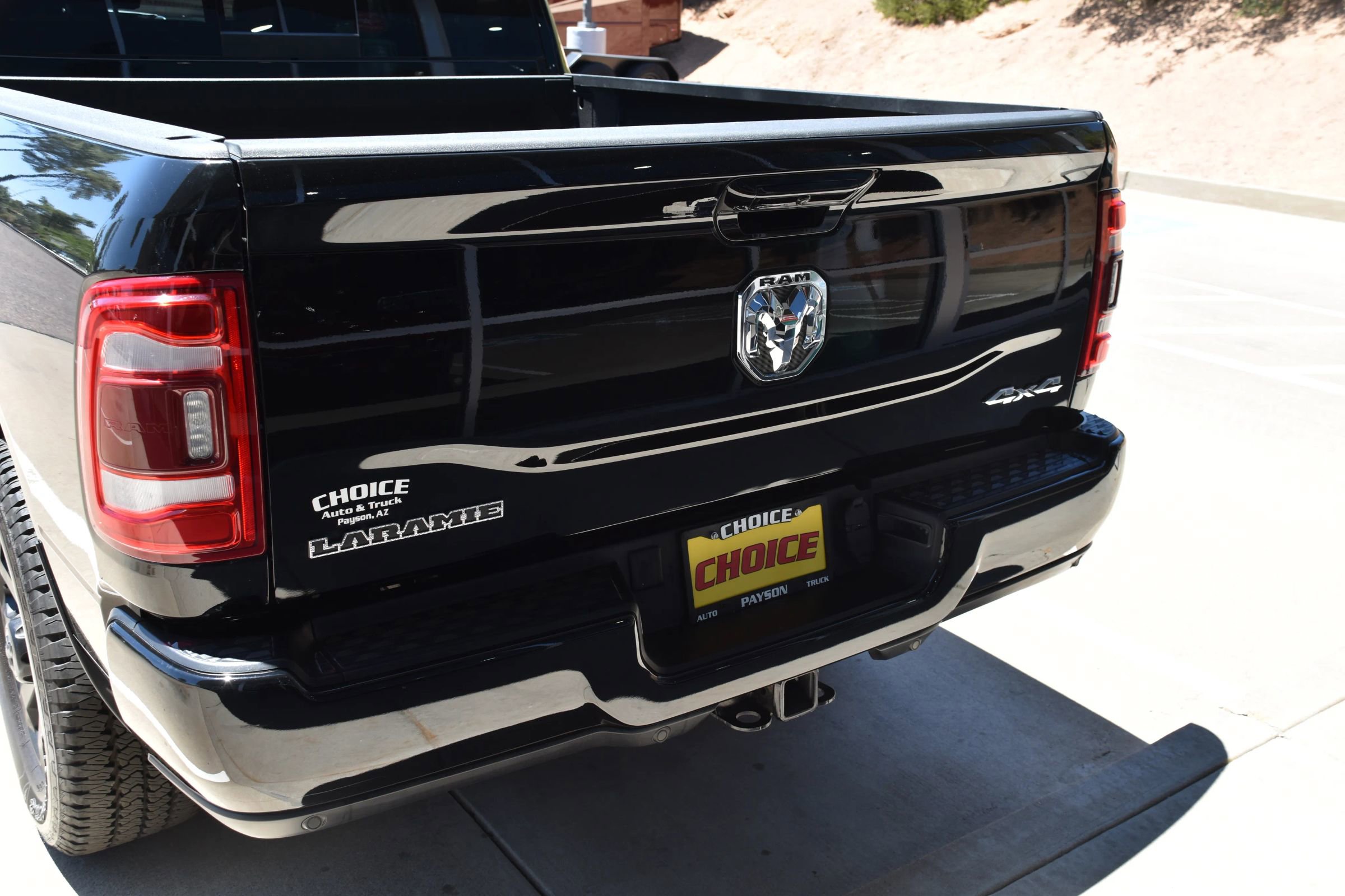 Used 2024 RAM 2500 Laramie AWD/4WD image 4