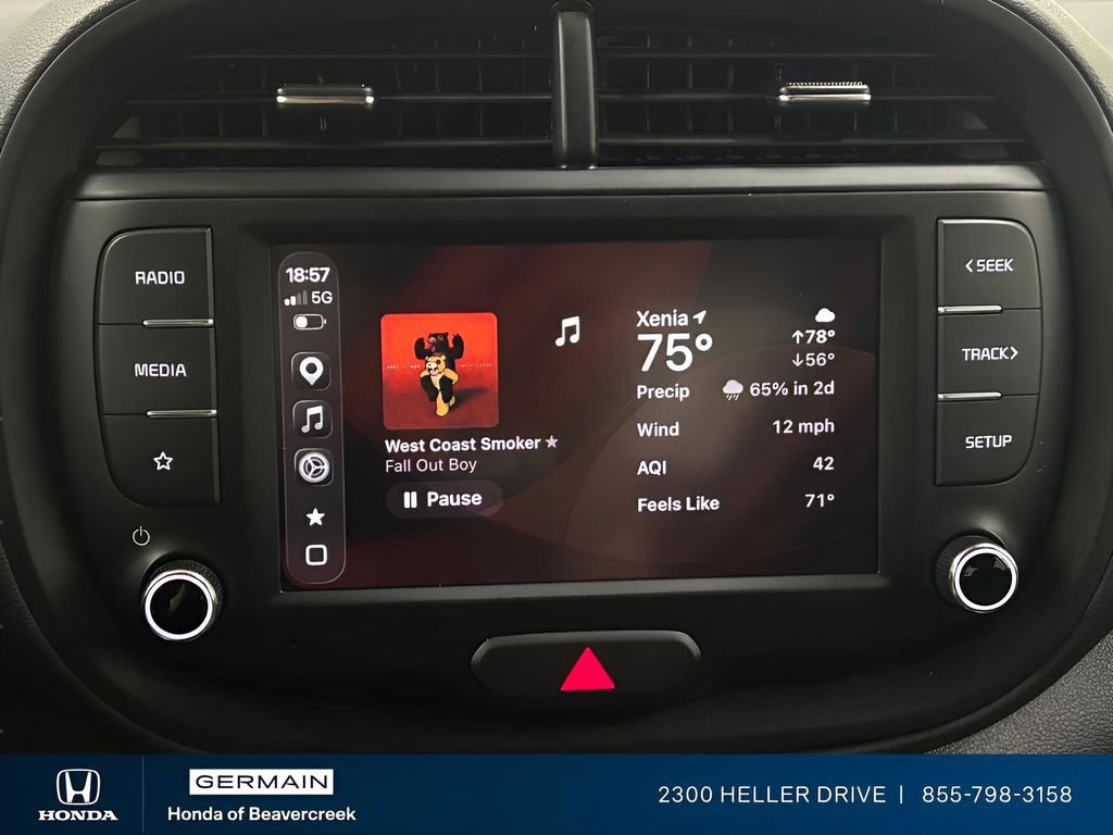 Used 2025 Kia Soul LX w/ LX Technology Package FWD image 19