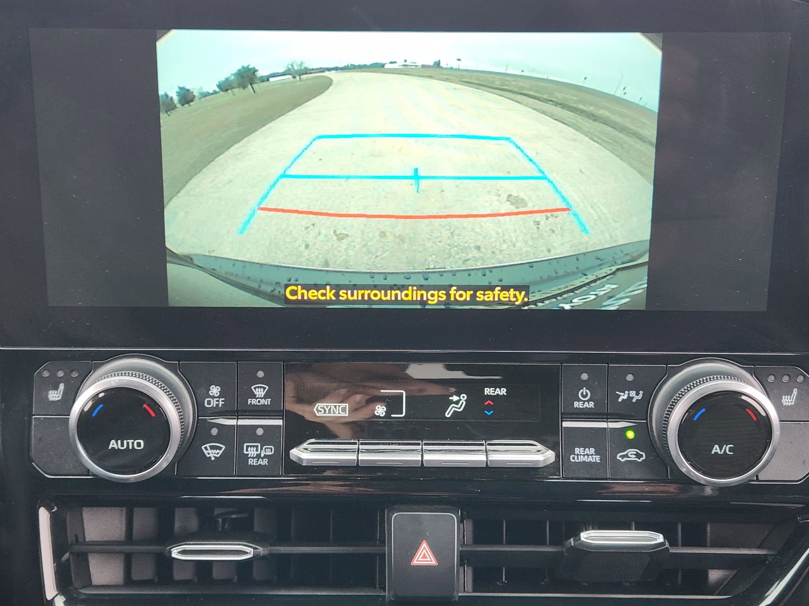 Used 2023 Toyota Highlander XSE image 22