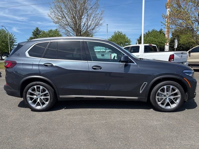 Used 2022 BMW X5 xDrive40i AWD/4WD image 4
