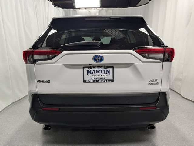 Used 2022 Toyota RAV4 XLE w/ Convenience Package AWD/4WD image 4