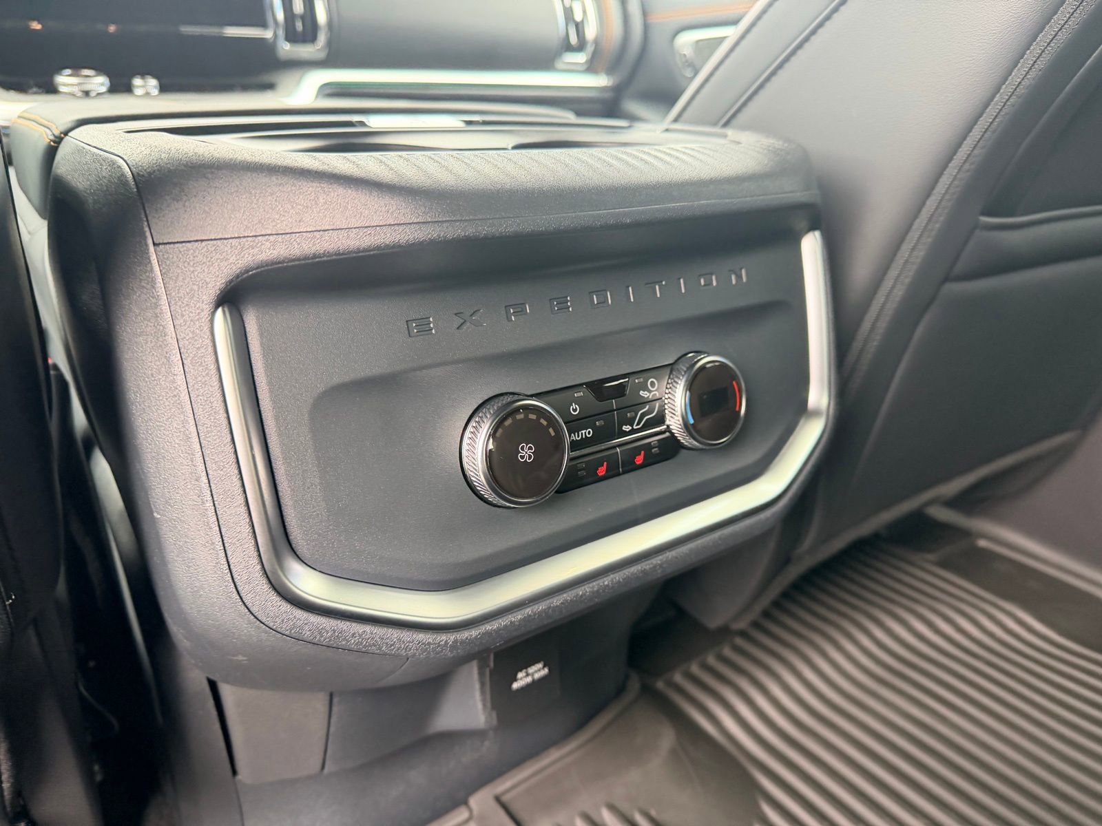 New 2026 Ford Expedition Tremor image 25
