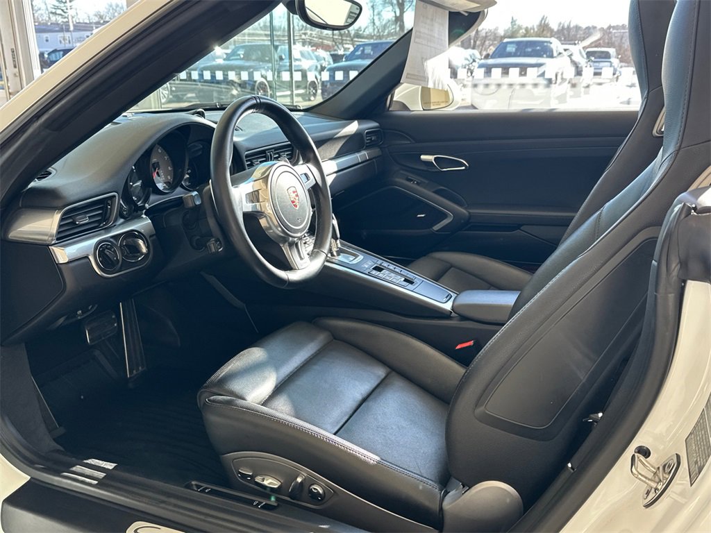 Used 2014 Porsche 911 Carrera 4S image 9