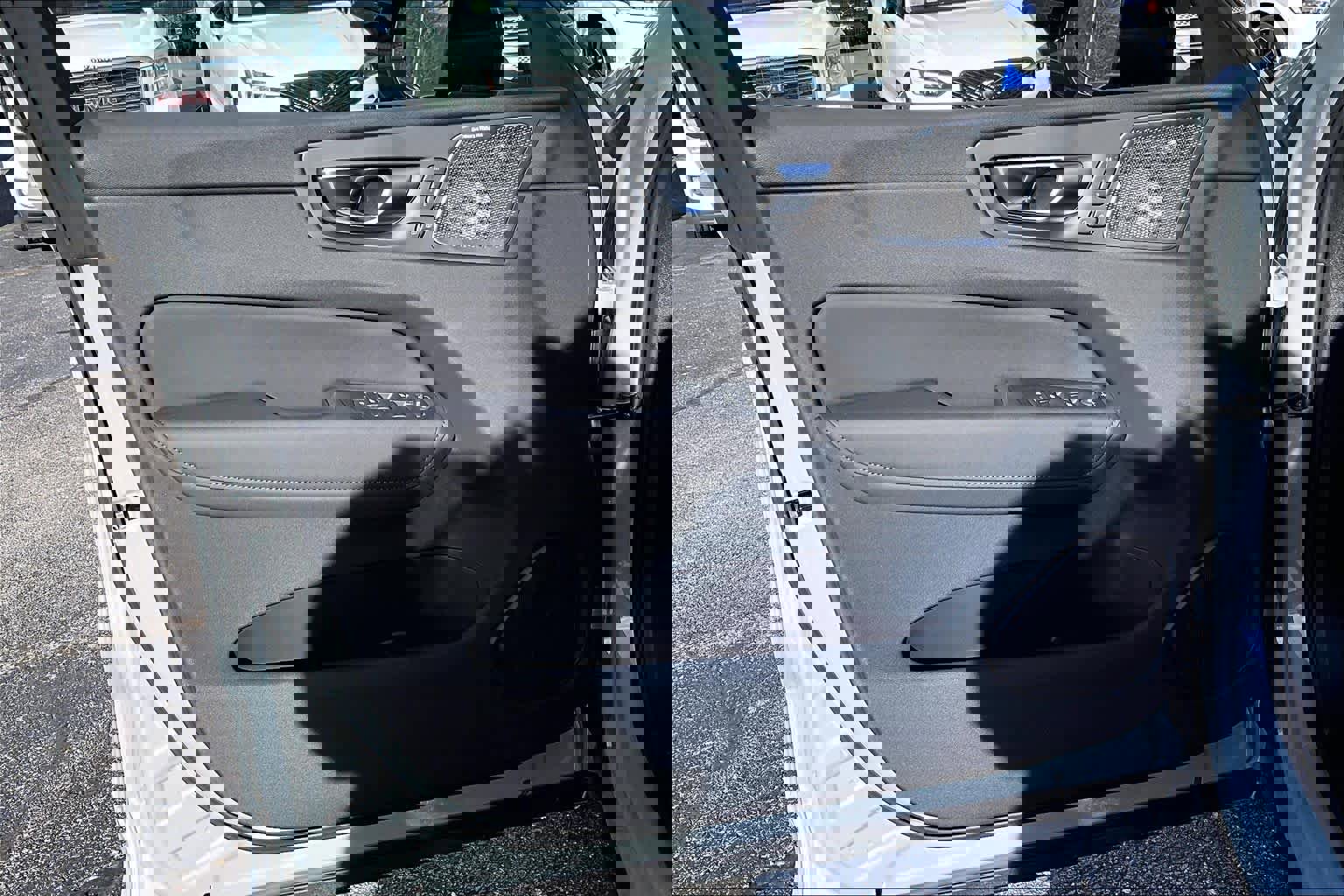 New 2026 Volvo XC60 B5 Ultra w/ Protection Package Premier image 11