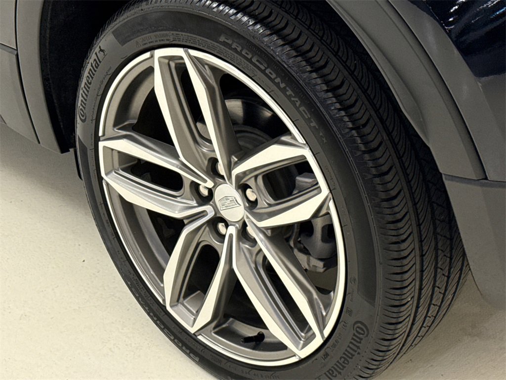 Used 2022 Cadillac XT4 Sport w/ Safety Alert Package image 11