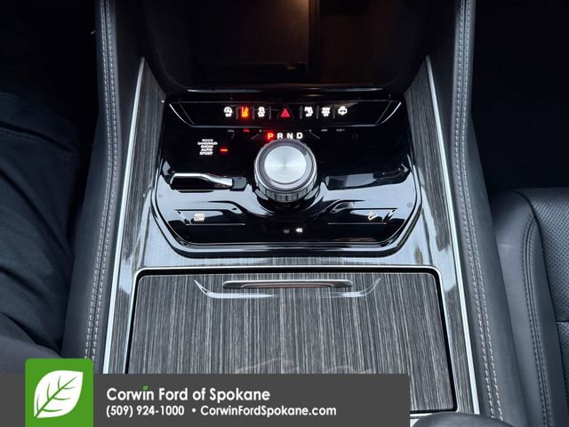 Used 2022 Jeep Wagoneer Series III w/ Flexible Seating Group image 33