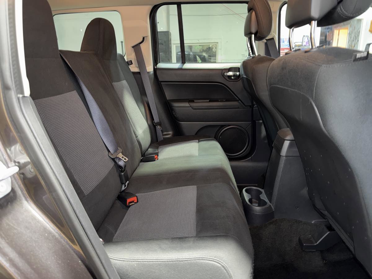 Used 2015 Jeep Patriot Sport w/ Power Value Group FWD image 22