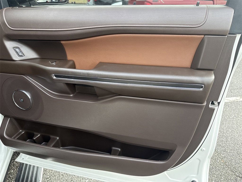 Used 2022 Ford Expedition King Ranch image 15