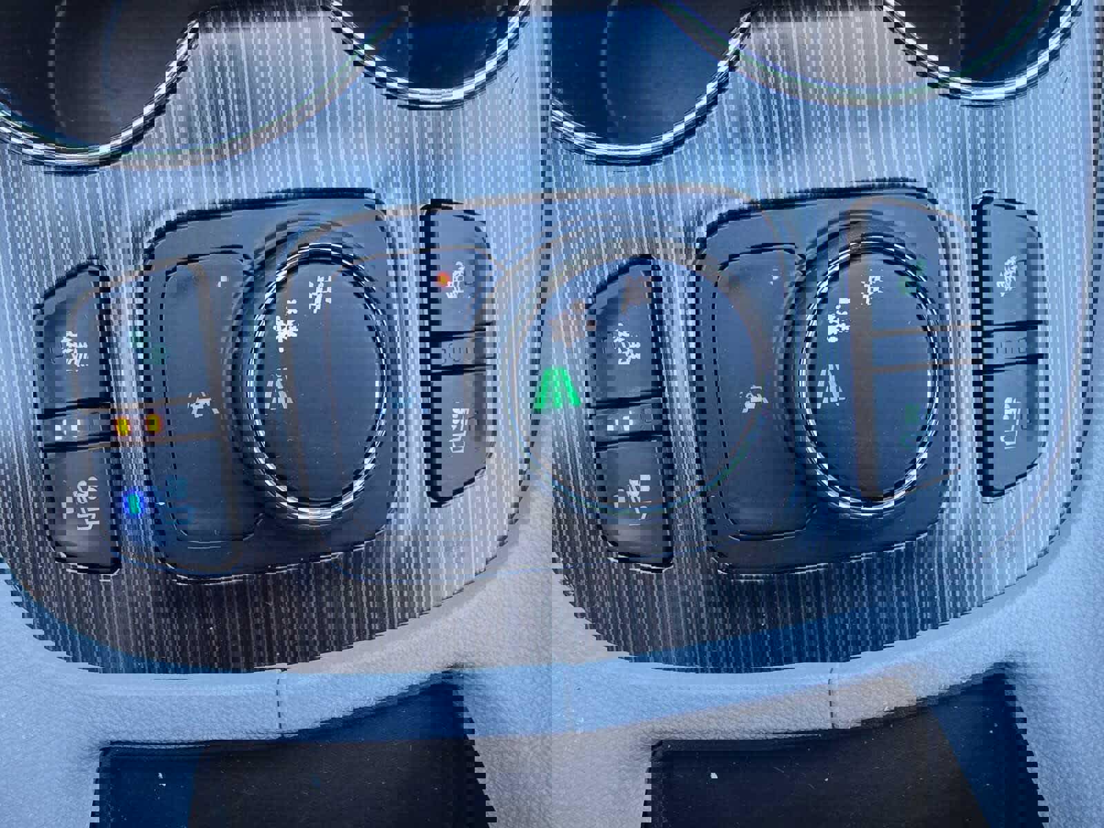 Used 2021 GMC Acadia SLT w/ Preferred Package image 13