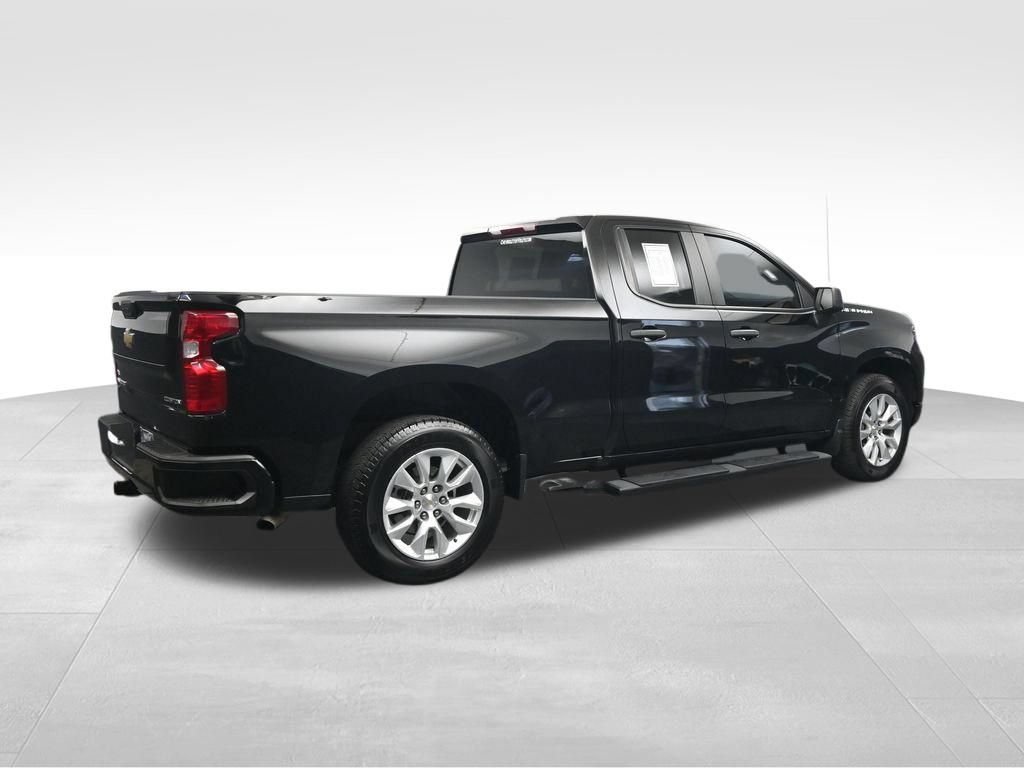 Used 2025 Chevrolet Silverado 1500 Custom RWD image 5
