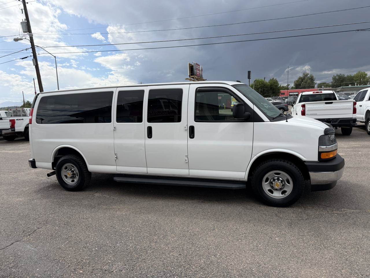 Used 2017 Chevrolet Express 3500 LT w/ LT Preferred Equipment Group RWD image 1