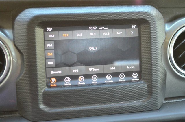 Used 2021 Jeep Wrangler Unlimited Sahara image 32