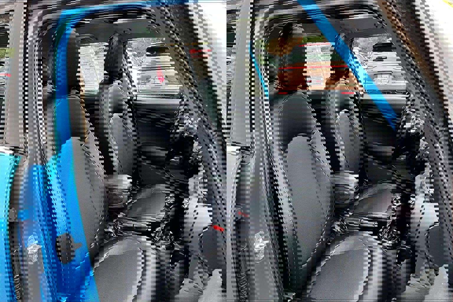 Used 2016 MINI Cooper 4-Door Hardtop image 7