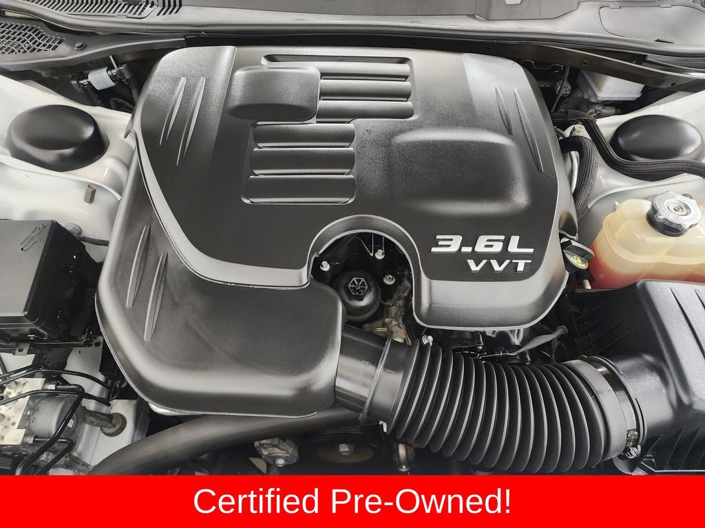 Certified 2022 Dodge Challenger SXT w/ Blacktop Package image 31