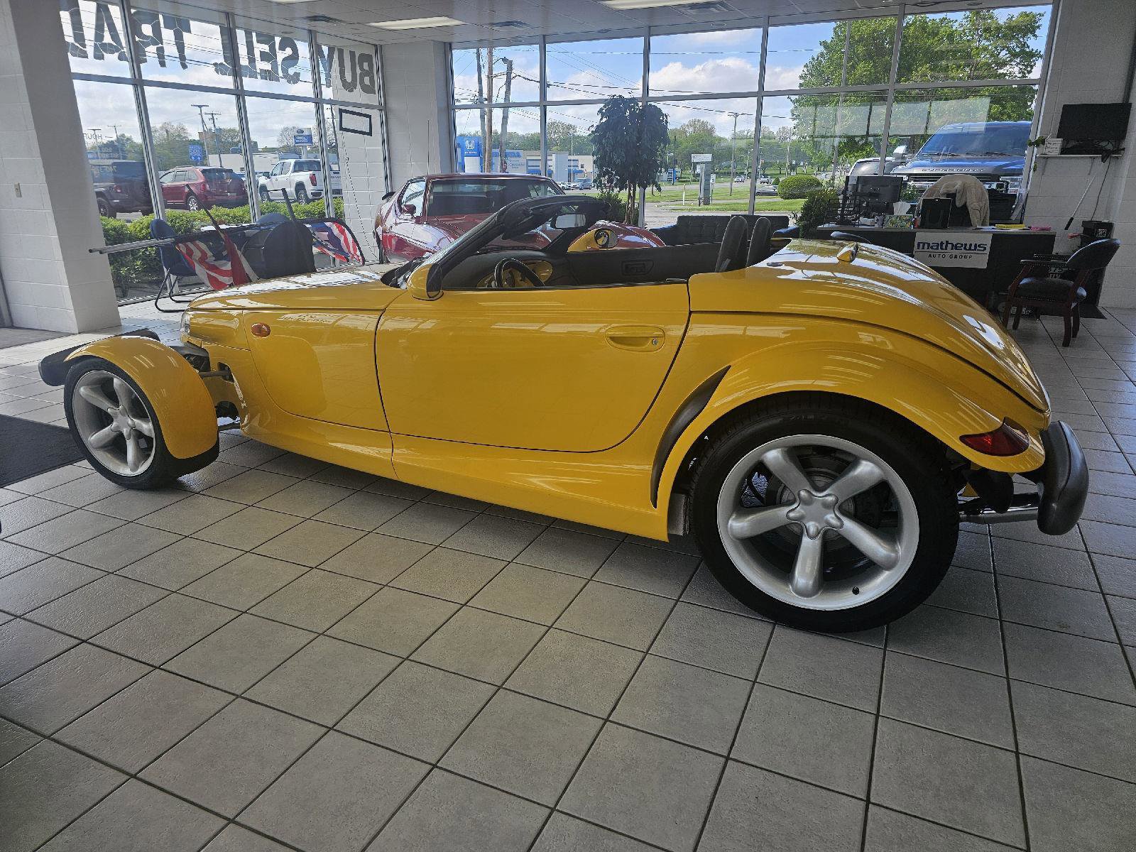 Used 1999 Plymouth Prowler RWD image 2