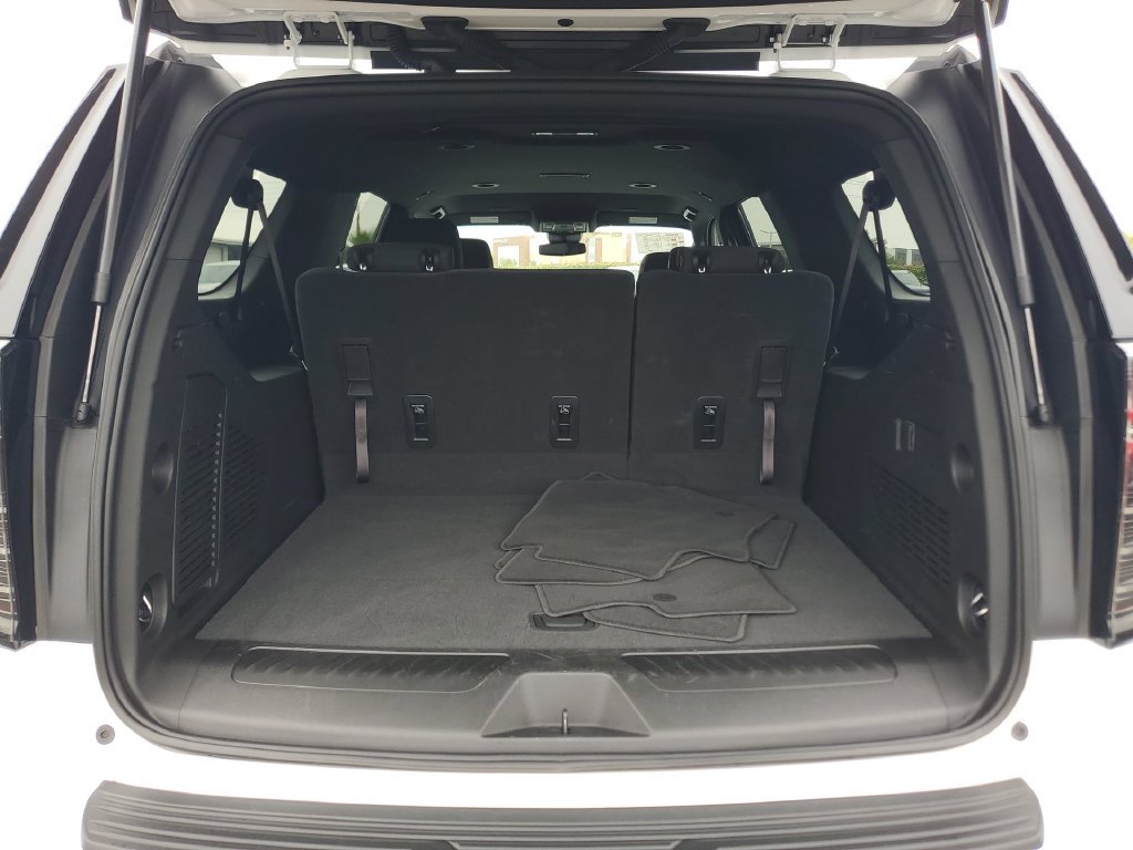 Used 2026 Chevrolet Suburban LS RWD image 25
