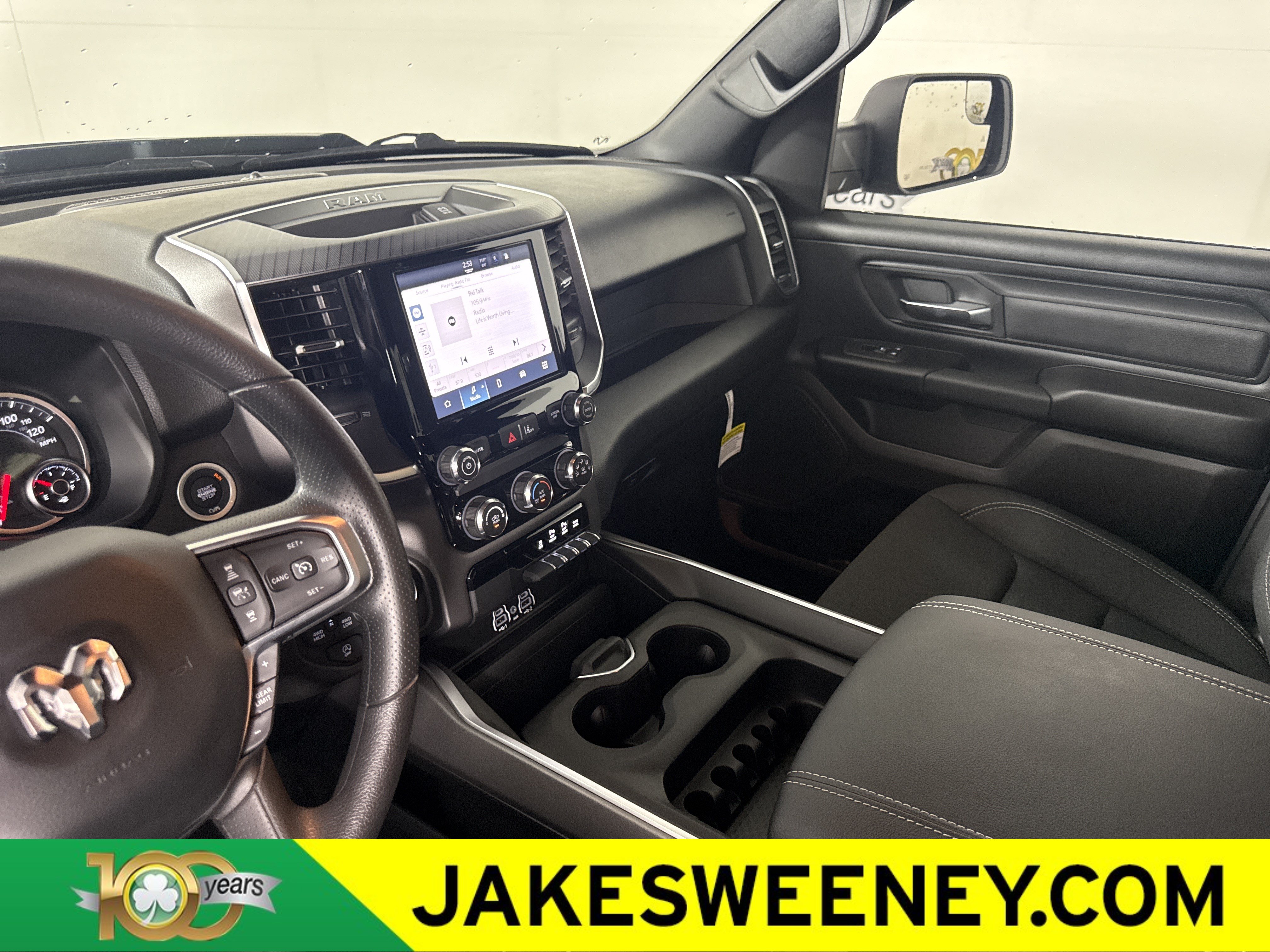 New 2026 RAM 1500 Express AWD/4WD image 27