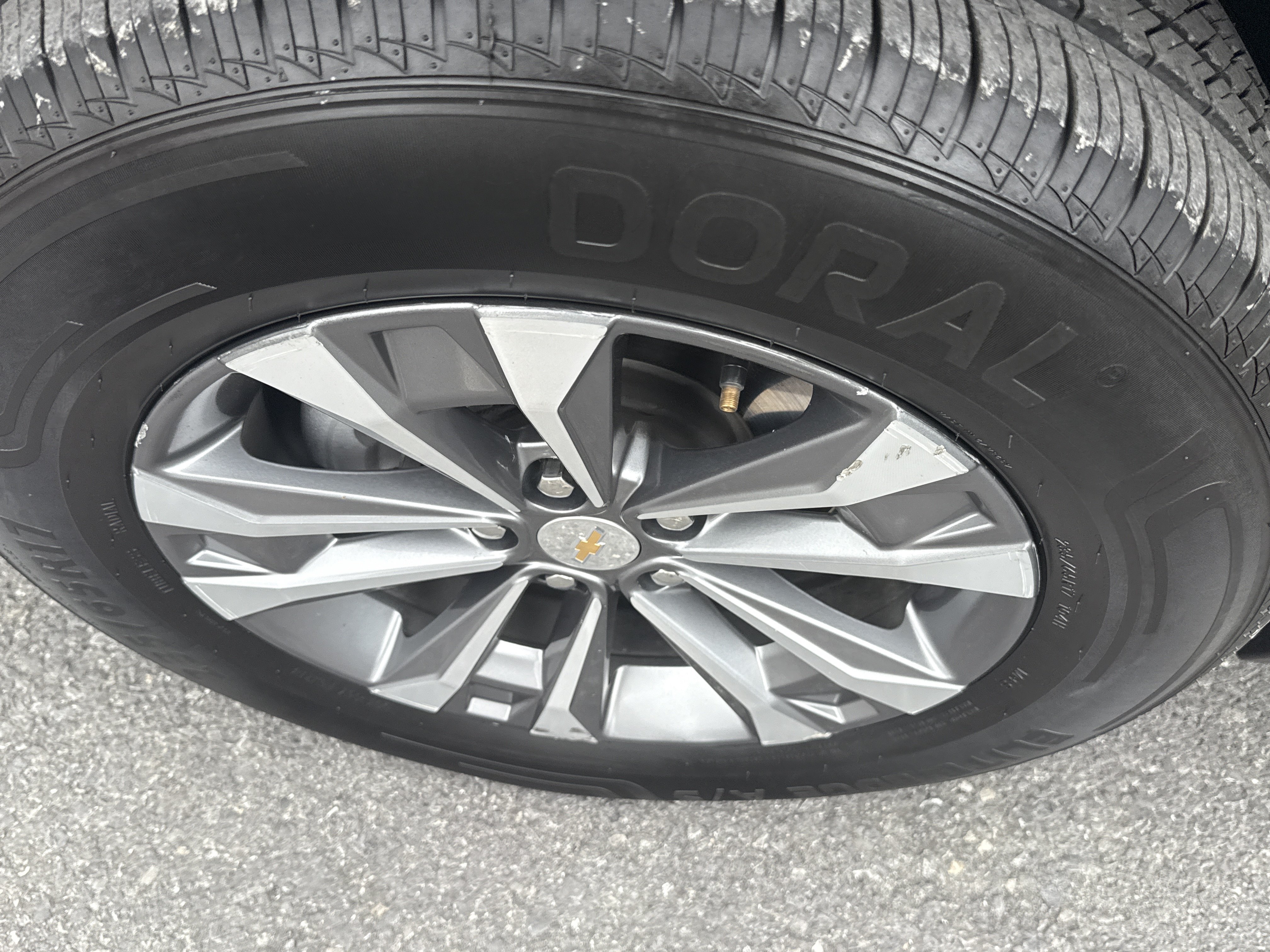 Used 2026 Chevrolet Equinox LT AWD/4WD image 10