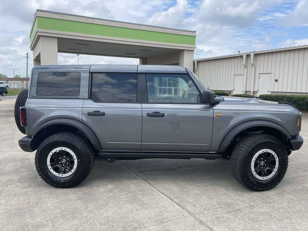 New 2025 Ford Bronco Badlands w/ Sasquatch Package AWD/4WD video 2