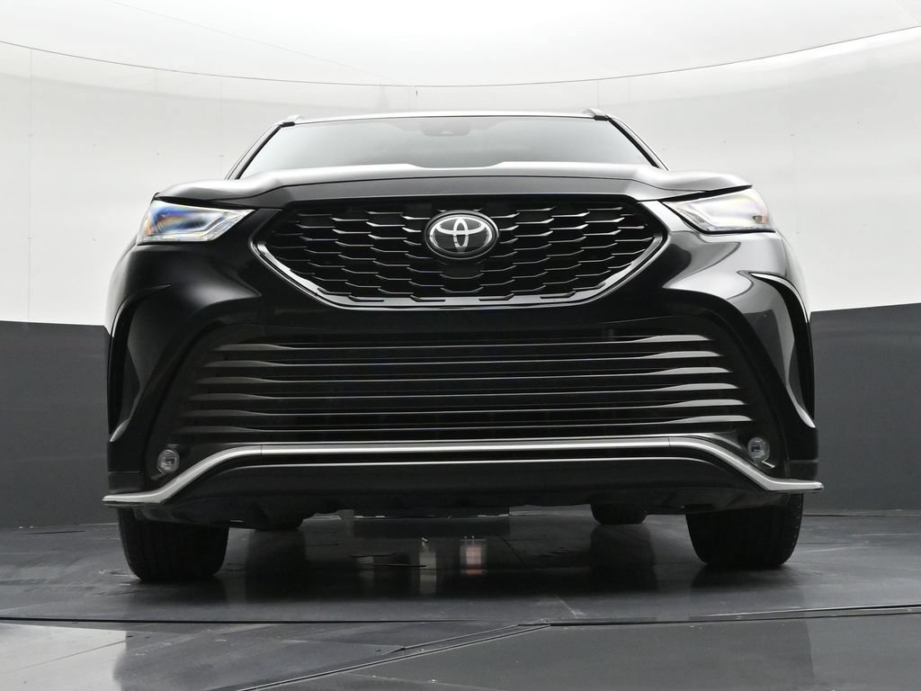 Used 2023 Toyota Highlander XSE FWD image 28