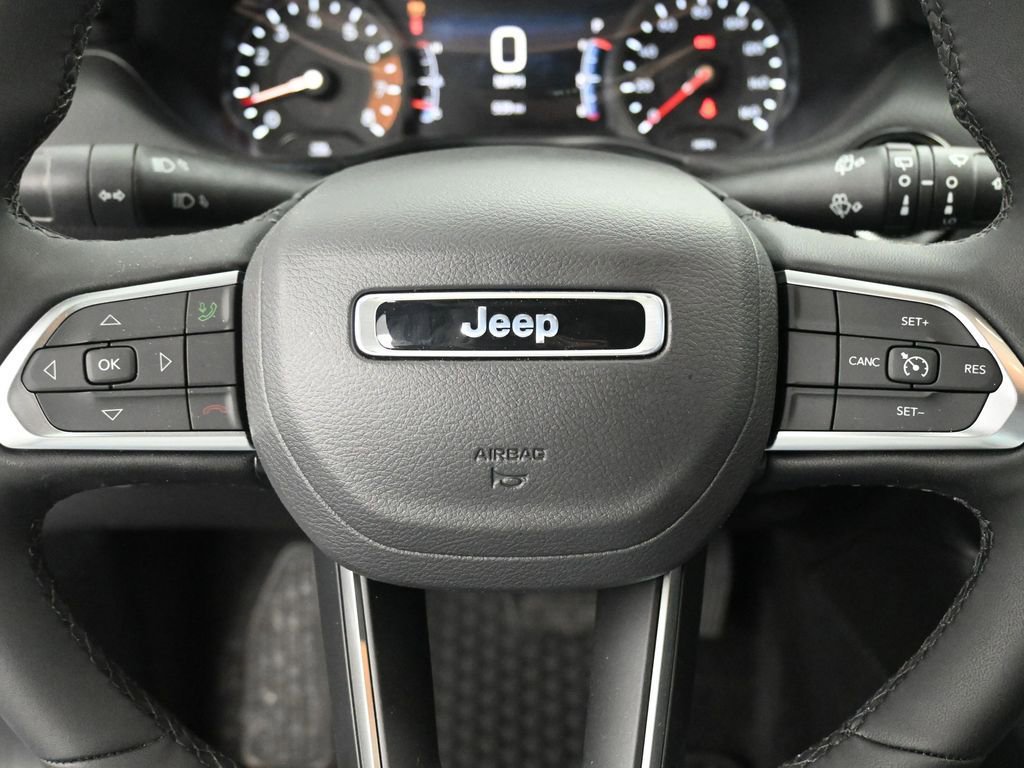 New 2026 Jeep Compass Latitude image 22