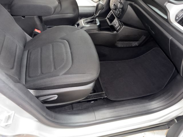 Used 2021 Jeep Renegade Latitude FWD image 13