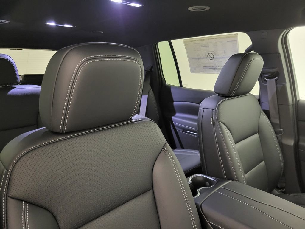 New 2026 Chevrolet Traverse LT w/ Midnight/Sport Edition image 37