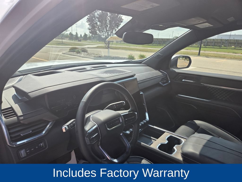 Used 2025 GMC Acadia Denali AWD/4WD image 14