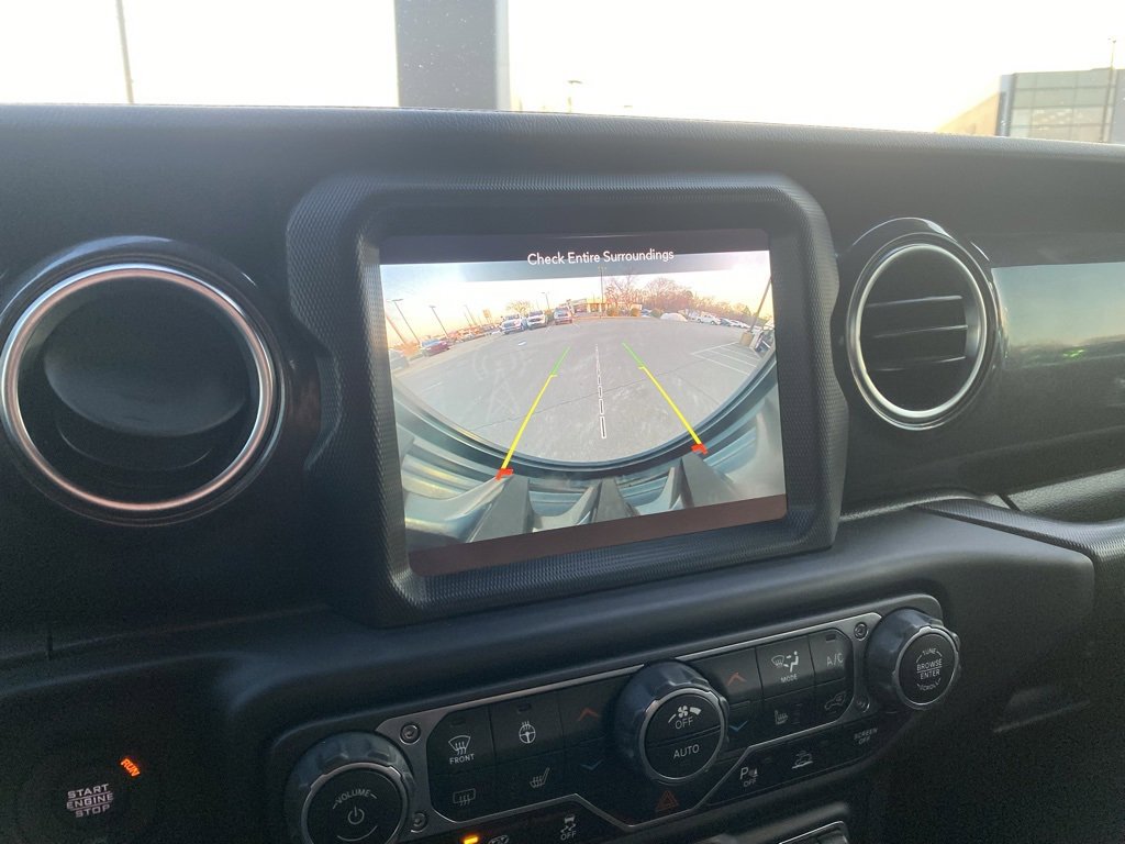 Used 2021 Jeep Wrangler Unlimited Rubicon w/ Trailer Tow Package image 16