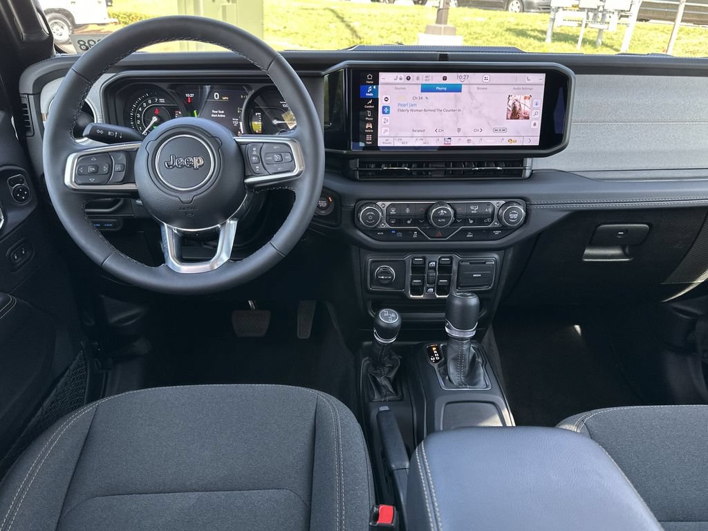 Certified 2025 Jeep Wrangler Unlimited Sahara AWD/4WD image 10