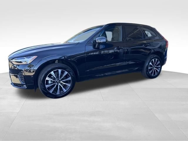 Used 2025 Volvo XC60 B5 Plus image 1