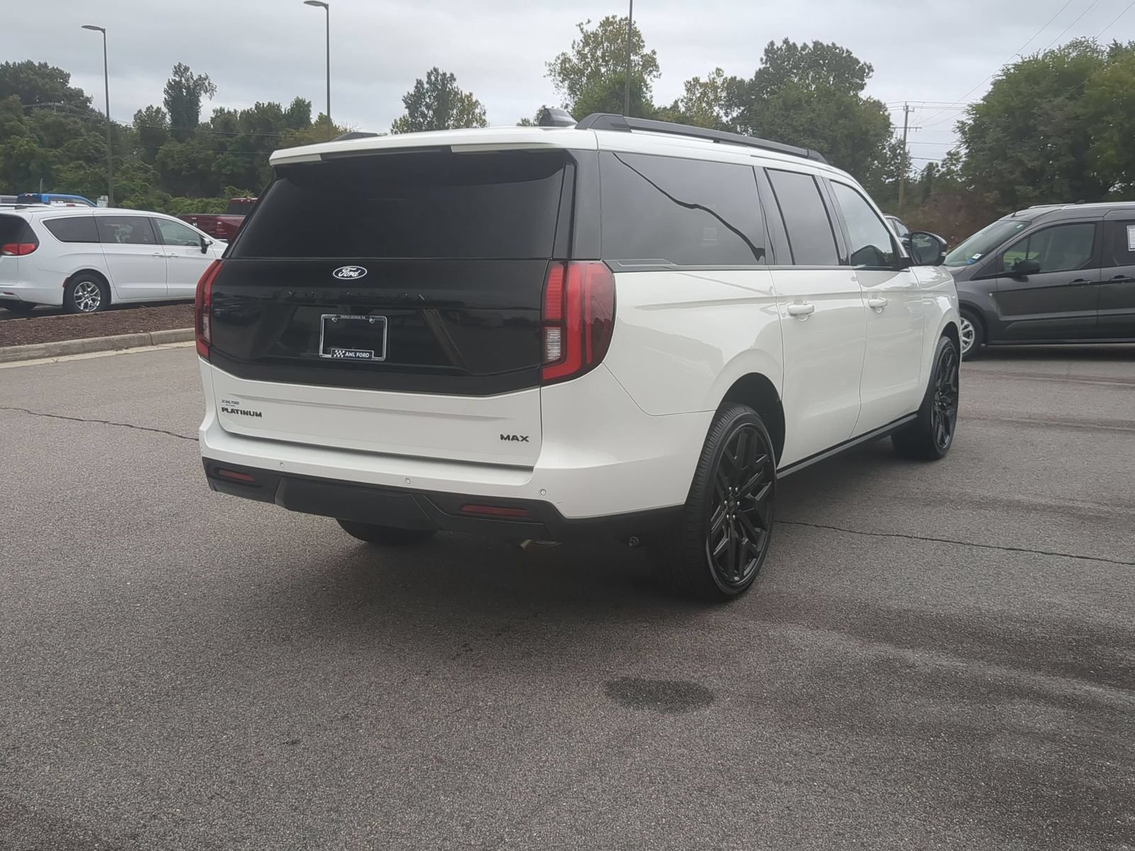 New 2027 Ford Expedition Max Platinum w/ Stealth Performance Package AWD/4WD image 3
