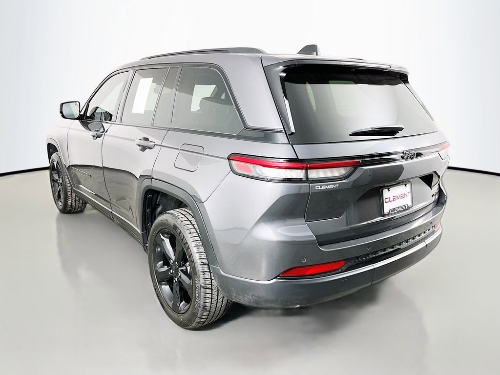 Used 2025 Jeep Grand Cherokee Limited w/ Black Appearance Package RWD image 9