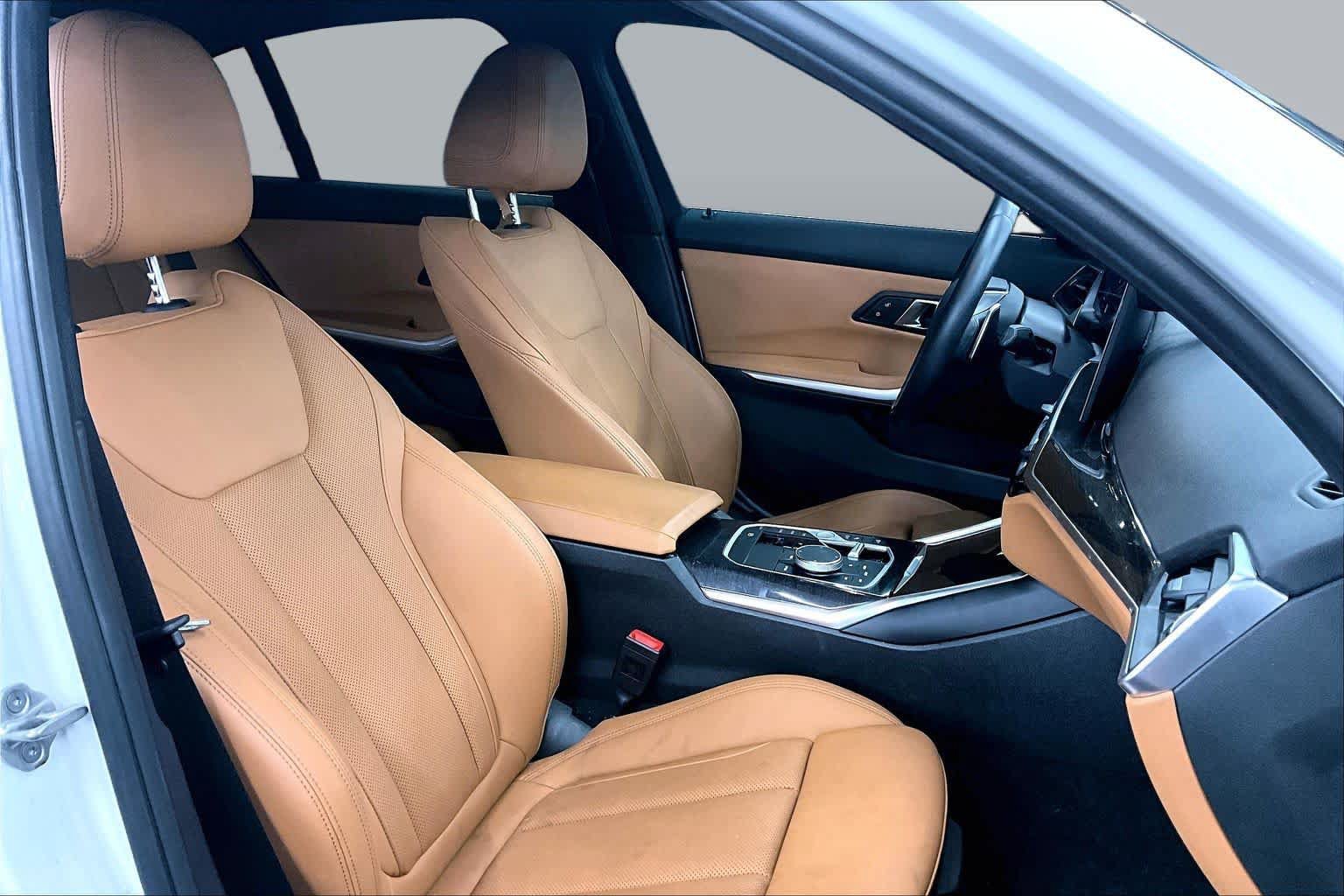 Used 2024 BMW 330i Sedan w/ Convenience Package RWD image 8