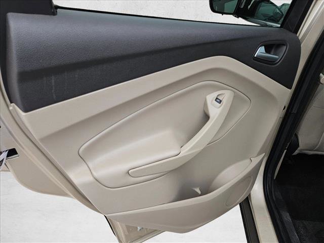 Used 2017 Ford Escape SE image 11