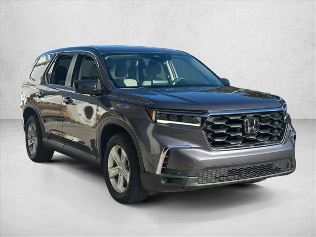 Used 2023 Honda Pilot LX image 3